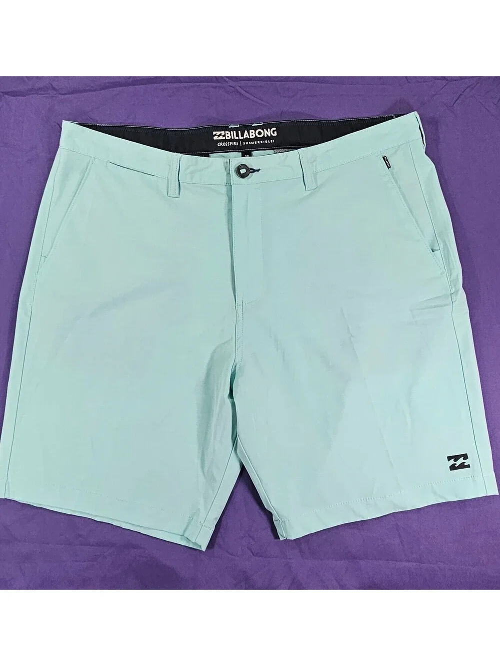 Billabong Crossfire Submersibles Men's Board Shorts. Aqua. Size 38